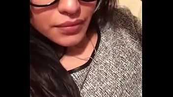play andreea è filmata mentre si bacia la figa