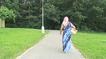 play Xxx brzydka sibiu uprawia seks z piękną kobietą