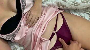 play Russische XXX-Filme mit einem alten Mann, der Sex mit seiner Enkelin in der Natur hat