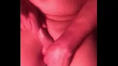 play Caldo dilettante che usa il dildo per scopare approssimativamente se stessa